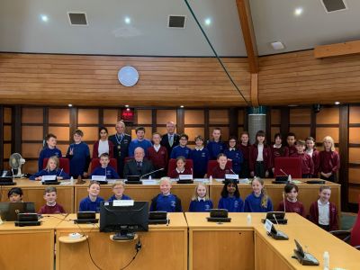 6 March 2023 – 1st round of the Primary Schools Mock Trials, Amberley v Rodborough Community, organised and run by members of the Magistrates’ Association in the Chamber of Stroud District Council.  The crime, possession of a blade in a public place, well debated with many lessons emerging.